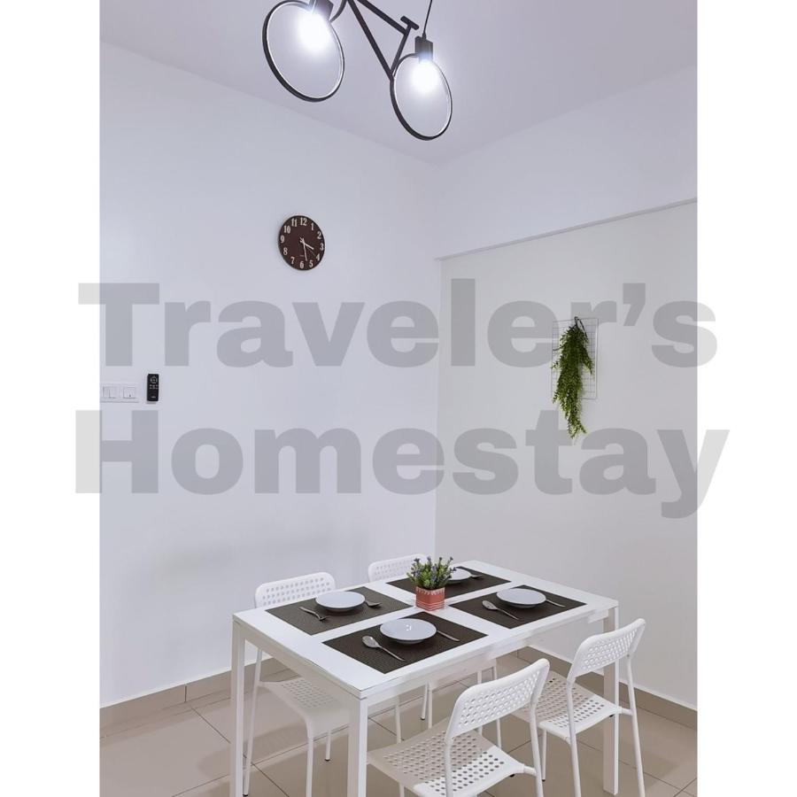 Traveler'S Homestay 旅人窝@ The Venus Sitiawan Kampong Lumut Kiri Exterior photo