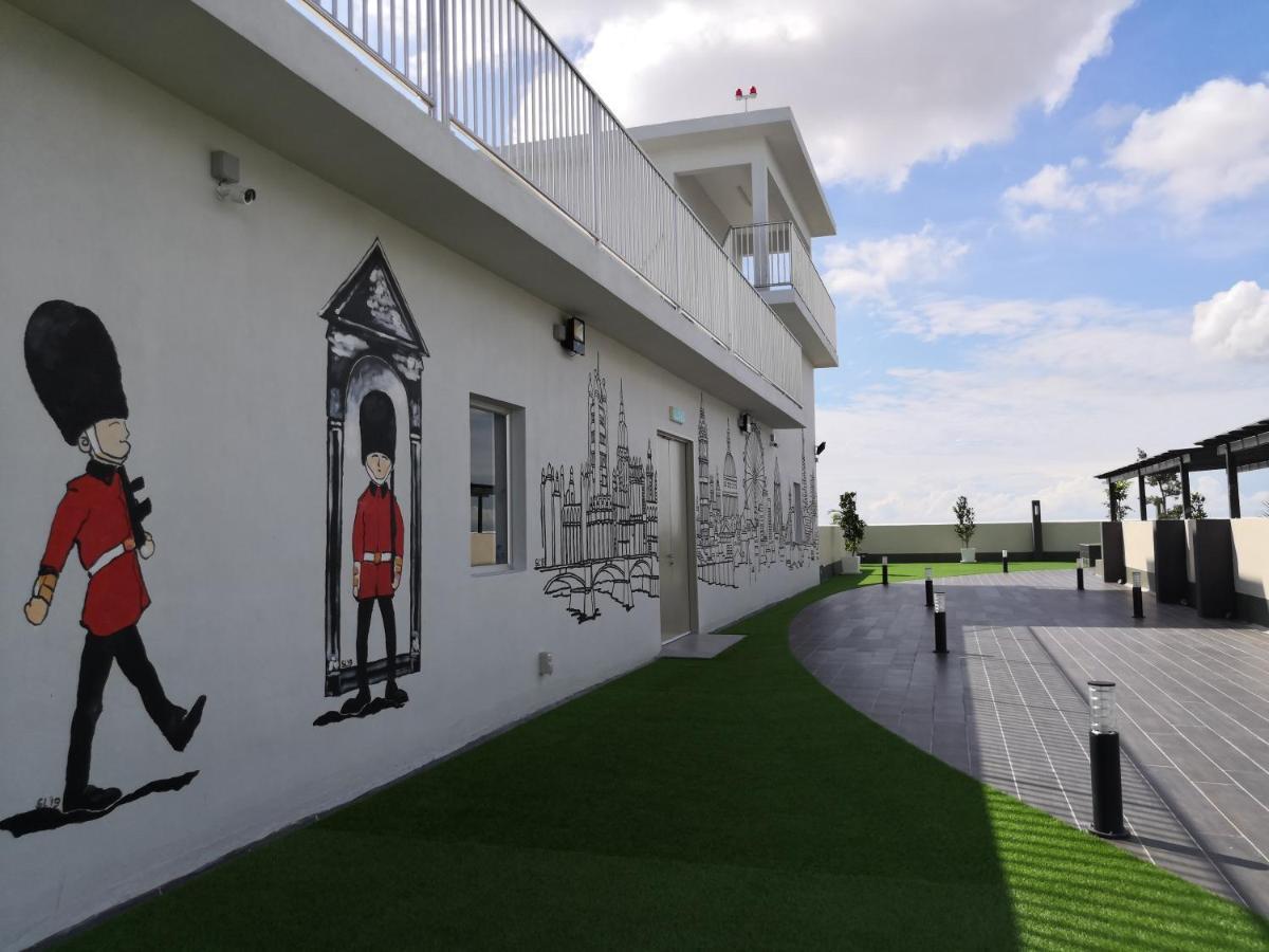 Traveler'S Homestay 旅人窝@ The Venus Sitiawan Kampong Lumut Kiri Exterior photo